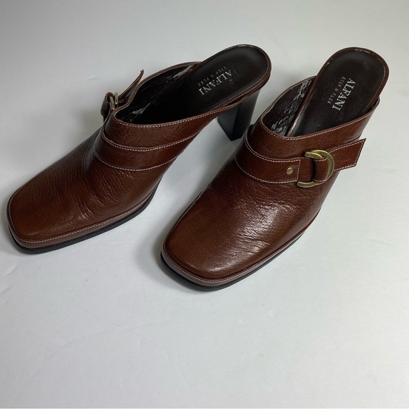 𝅺ALFANI Step N Flex Brown Leather Slip On Mule With Side Detail Size 7.5 - Picture 3 of 9